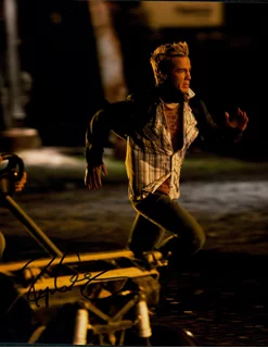 Ryan Carnes autograph