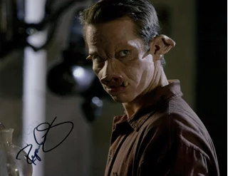 Ryan Carnes autograph