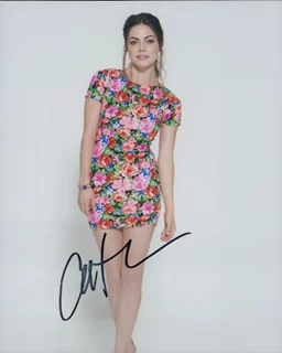 Caitlin Carver autograph