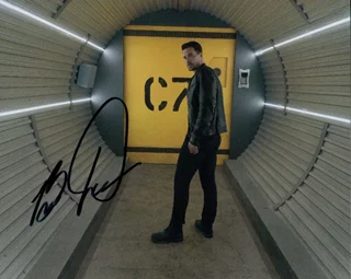 Brett Dalton autograph