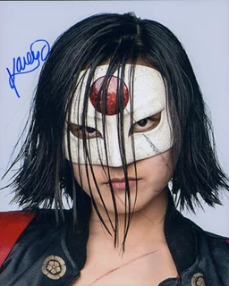 Karen Fukuhara autograph