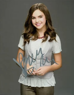 Bailee Madison autograph