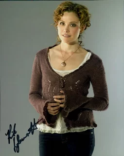 Reiko Aylesworth autograph
