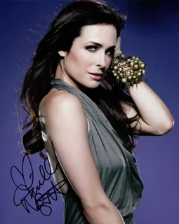 Danielle Bisutti autograph