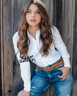 Caitlin Carmichael autograph