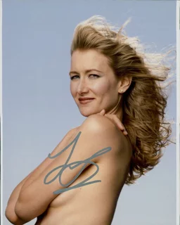 Laura Dern autograph