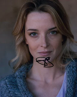 Emily Baldoni autograph