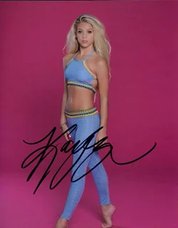 Kaylyn Slevin autograph