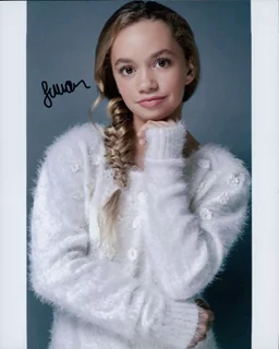 Jillian Shea Spaeder autograph