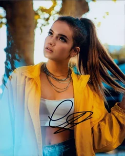 Alexis Jayde Burnett autograph