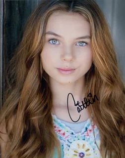 Caitlin Carmichael autograph