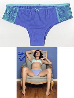 Aleah Mara autograph