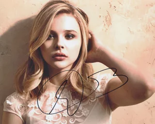 Chloe Moretz autograph