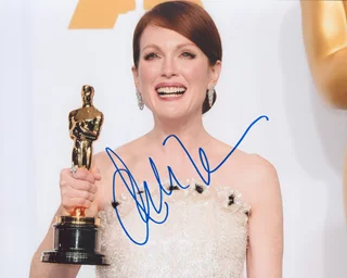 Julianne Moore autograph