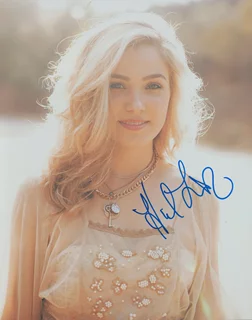 Haley Lu Richardson autograph