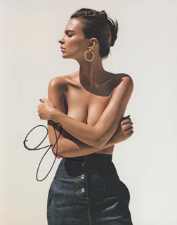 Emily Ratajkowski autograph