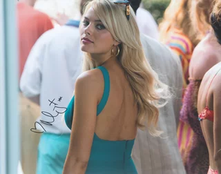 Margot  Robbie autograph
