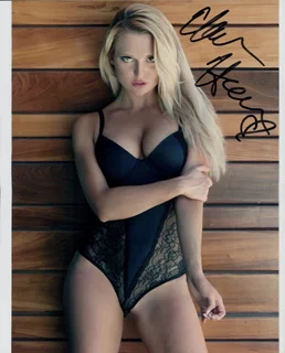 Ellie Heiden autograph