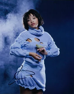 Kiersey Clemons autograph