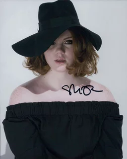 Shannon Purser autograph