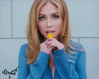 Malea Rose autograph