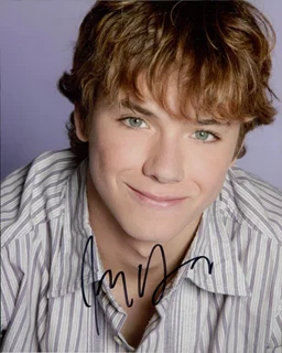 Jeremy Sumpter autograph