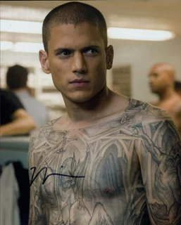 Wentworth Miller autograph