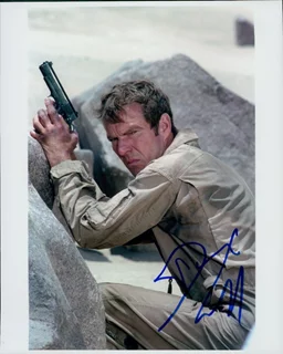 Dennis Quaid autograph