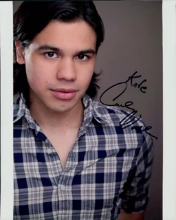 Carlos Valdes autograph