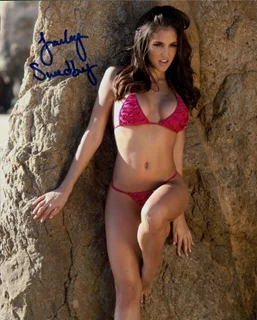 Jaclyn Swedberg autograph