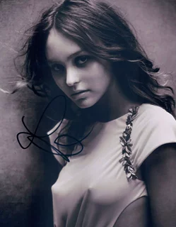 Lily-Rose Depp autograph