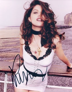 Laetitia Casta autograph