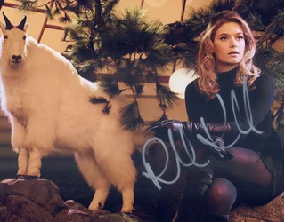 Rachel Keller autograph