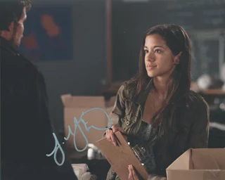 Seychelle Gabriel autograph