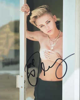 Miley Cyrus autograph