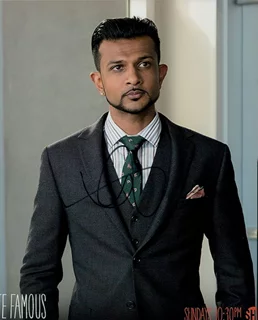 Utkarsh Ambudkar autograph