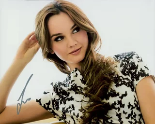 Liana Liberato autograph