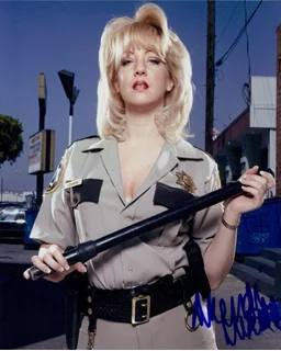 Wendi McLendon-Covey autograph