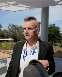 Denis O'Hare autograph