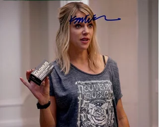 Kaitlin Olson autograph
