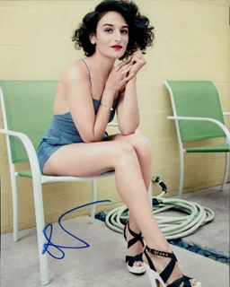 Jenny Slate autograph