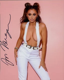 Jessica Vaugn autograph