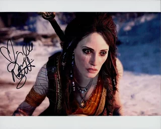 Danielle Bisutti autograph