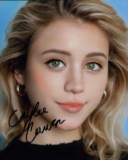 Caylee Cowan autograph