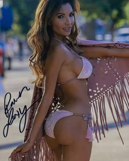 Raven Lexy autograph