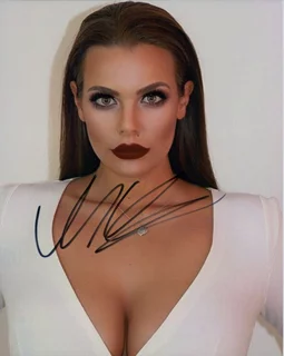 Nadine Mirada autograph