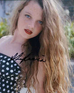 Stefania Owen autograph