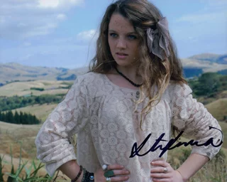 Stefania Owen autograph
