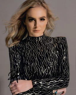 Regina Pavon autograph