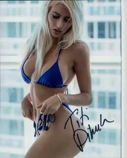 Titi Pikula autograph
